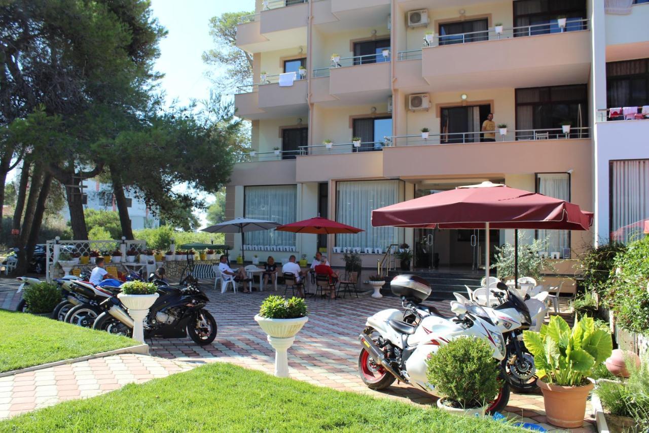 Hotel Villa Aljor Golem  Exteriör bild
